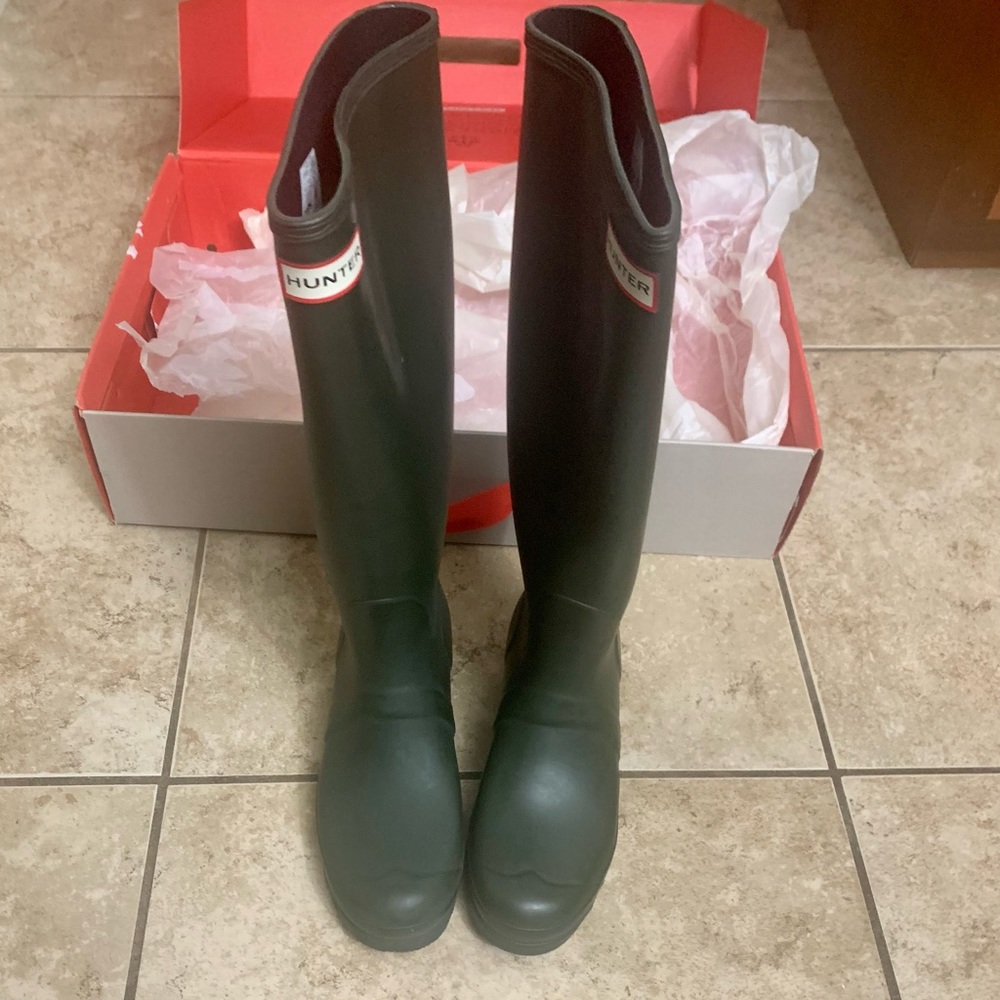 New Hunter Rain Boots, Dark Army Green Mat Color